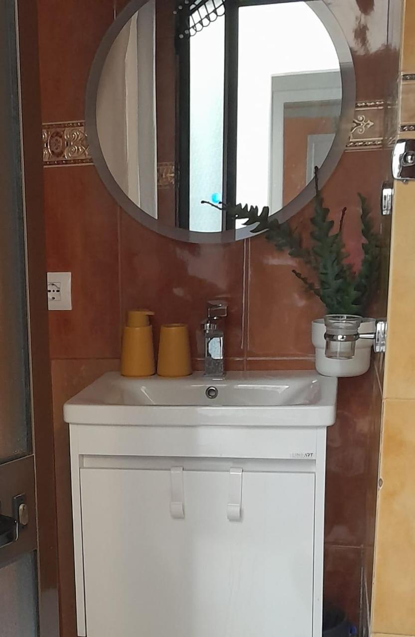 Bani'S Cozy Lovely Apt Тирана Экстерьер фото